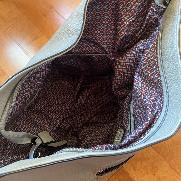 Large Hobo vegan leather bag. - Picture 5 of 5